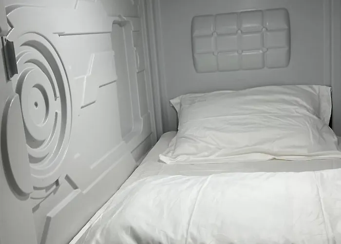 Kiwi Capsule Hôtel capsule